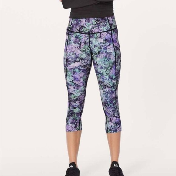 Lululemon Fast & Free Crop II Nulux 19"Vivid Vision Multi Black Size 6 - Picture 1 of 16
